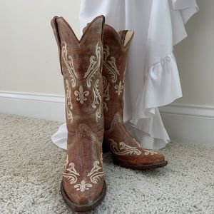 NEW NEVER WORN CORRAL Cowgirl Boots!!